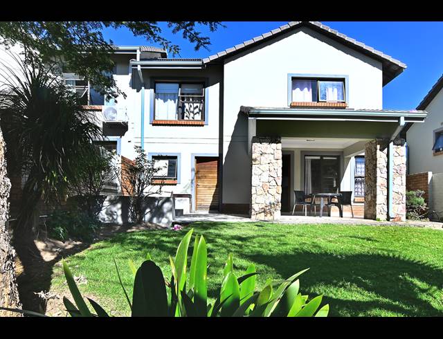 3 BEDROOM DUPLEX FOR SALE IN KYALAMI HILLS